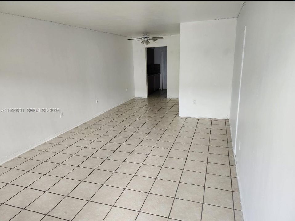 В аренду: $1,650 (1 спален, 1 ванн, 900 Квадратных фут)