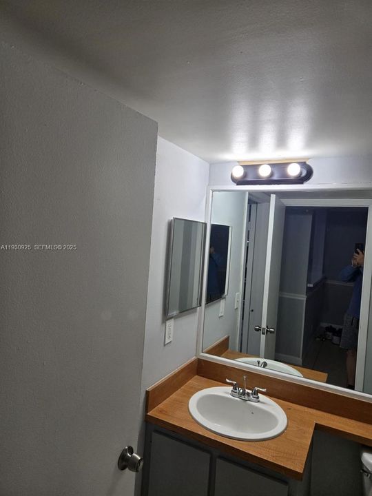 For Rent: $1,700 (2 beds, 2 baths, 24255 Square Feet)