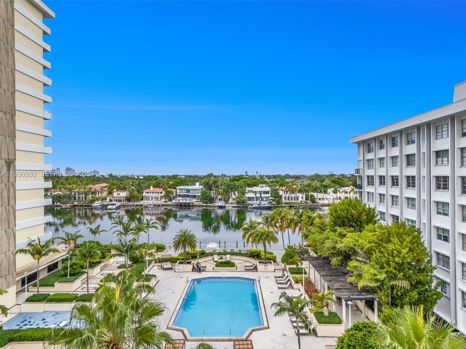 For Rent: $3,600 (2 beds, 2 baths, 1190 Square Feet)