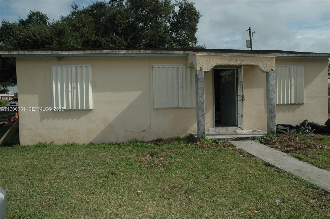 En Venta: $330,000 (3 camas, 1 baños, 900 Pies cuadrados)