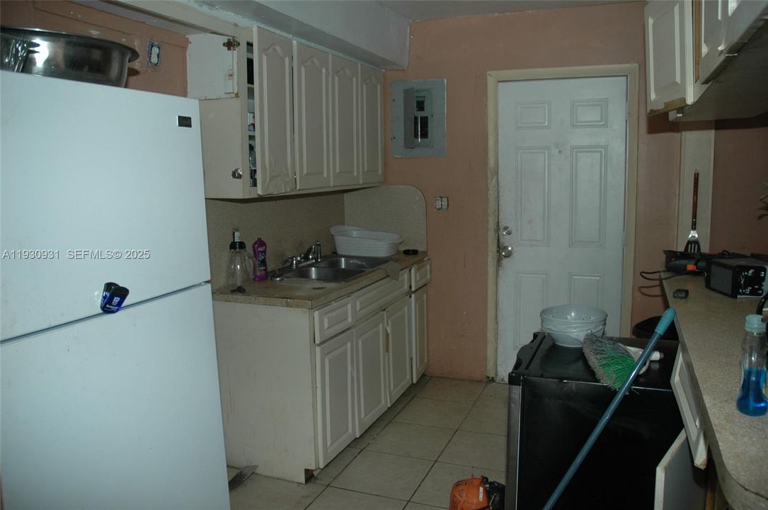 En Venta: $330,000 (3 camas, 1 baños, 900 Pies cuadrados)