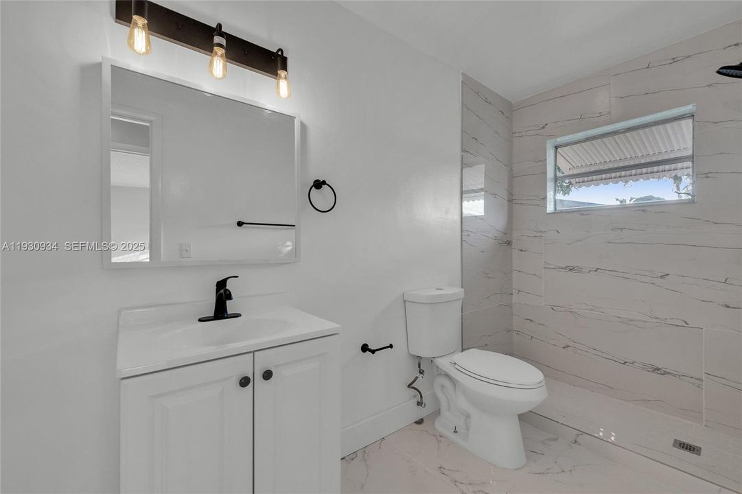 En Renta: $3,600 (5 camas, 2 baños, 1918 Pies cuadrados)