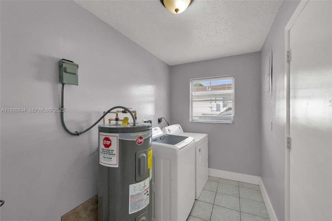 En Renta: $3,600 (5 camas, 2 baños, 1918 Pies cuadrados)