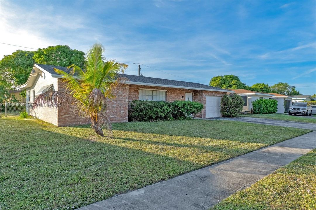 En Renta: $3,600 (5 camas, 2 baños, 1918 Pies cuadrados)