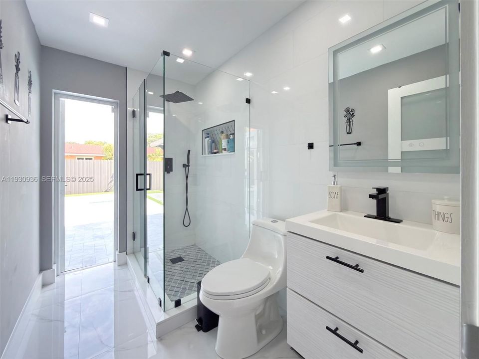 待售: $1,099,000 (4 贝兹, 2 浴室, 1716 平方英尺)