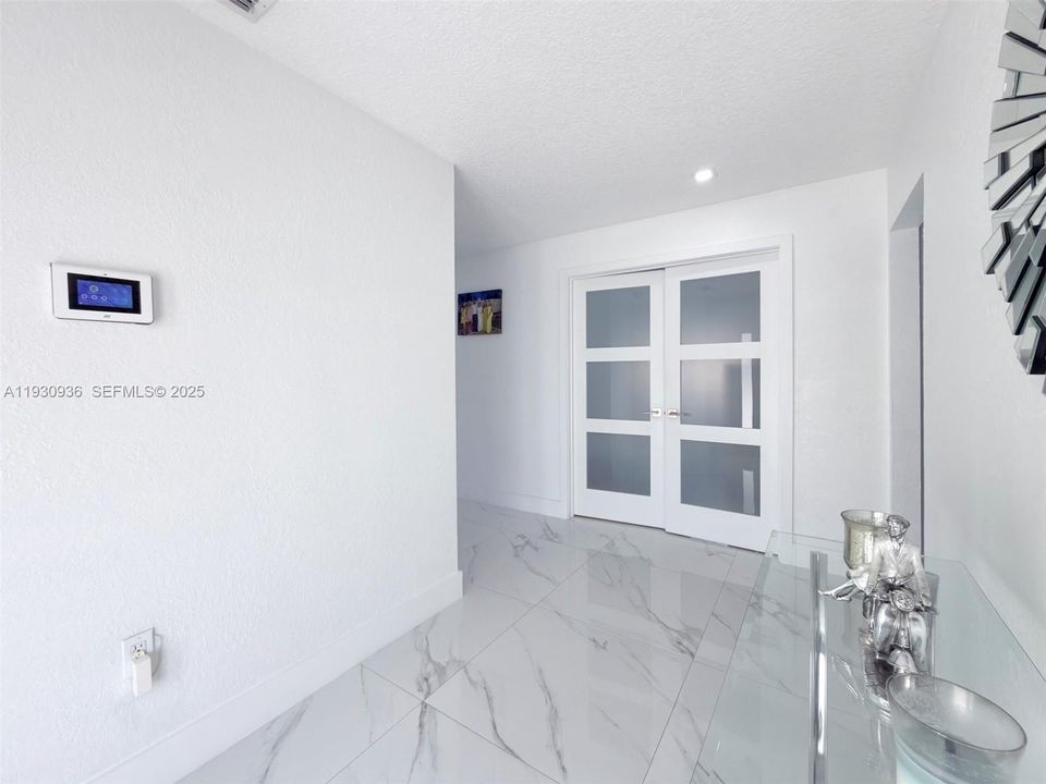 待售: $1,099,000 (4 贝兹, 2 浴室, 1716 平方英尺)