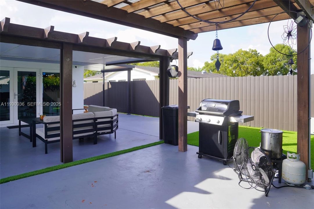 待售: $1,099,000 (4 贝兹, 2 浴室, 1716 平方英尺)