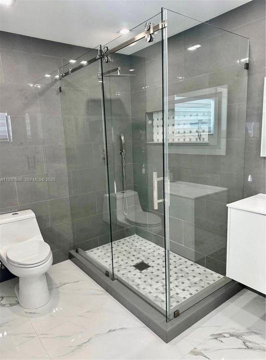 待售: $1,099,000 (4 贝兹, 2 浴室, 1716 平方英尺)