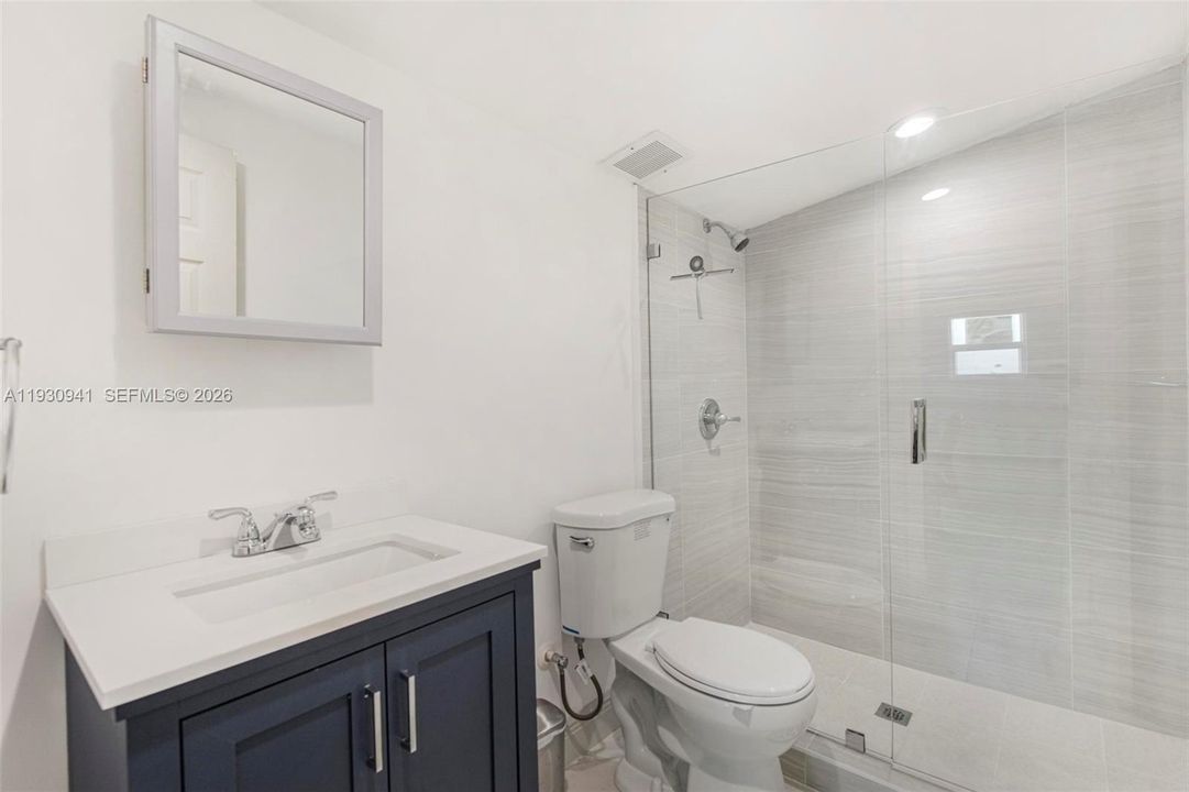 En Renta: $4,500 (4 camas, 3 baños, 1460 Pies cuadrados)