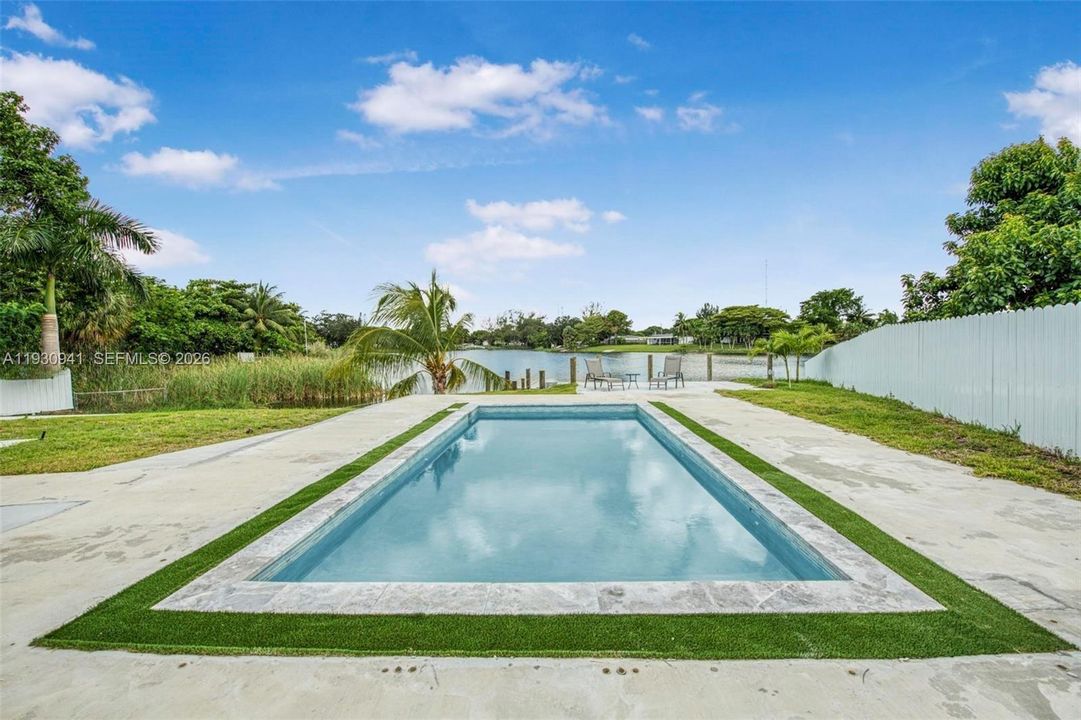 En Renta: $4,500 (4 camas, 3 baños, 1460 Pies cuadrados)