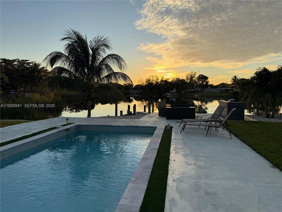 En Renta: $4,500 (4 camas, 3 baños, 1460 Pies cuadrados)