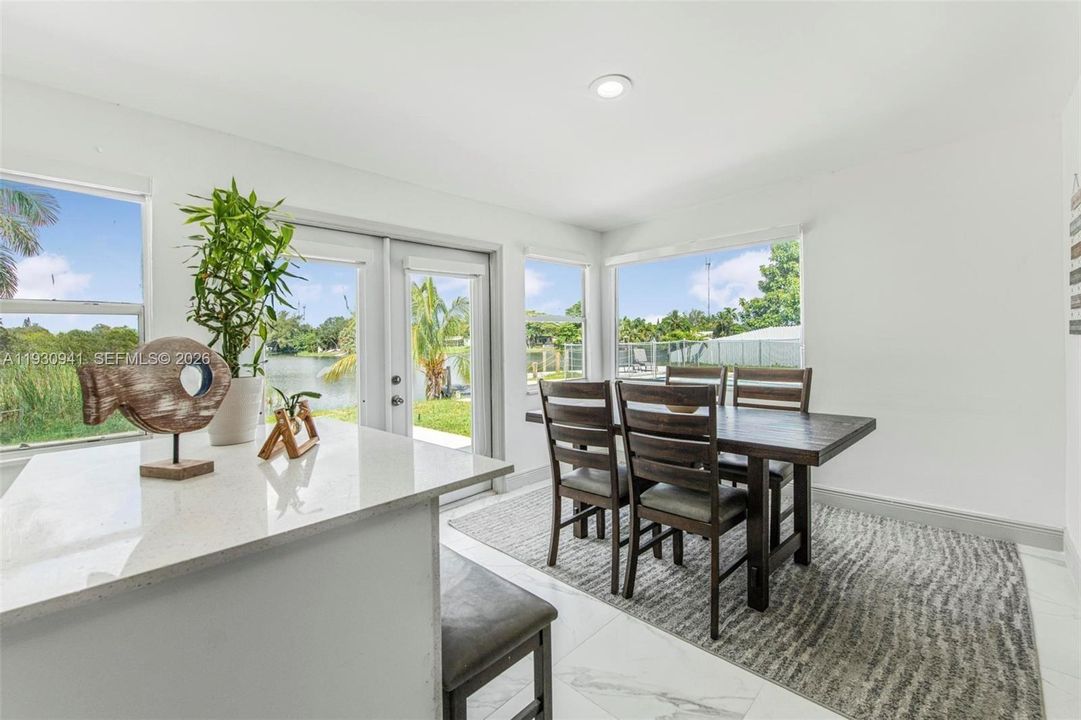 En Renta: $4,500 (4 camas, 3 baños, 1460 Pies cuadrados)