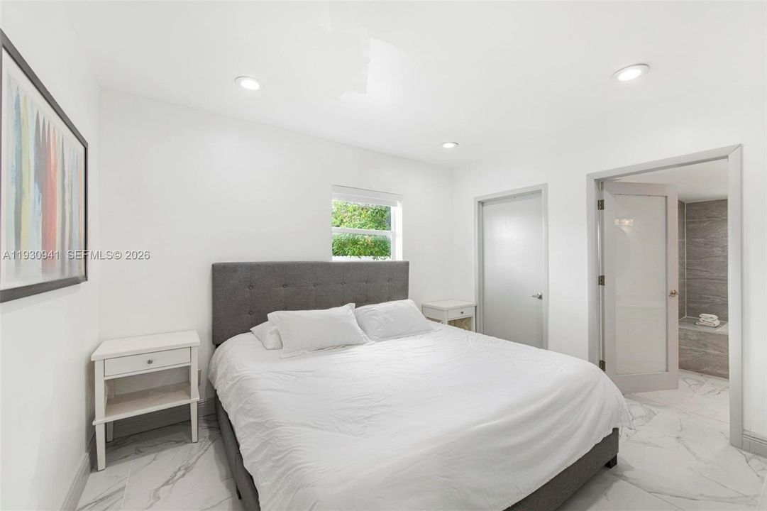 En Renta: $4,500 (4 camas, 3 baños, 1460 Pies cuadrados)