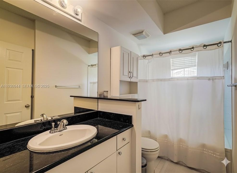 出租: $3,750 (3 贝兹, 2 浴室, 1264 平方英尺)