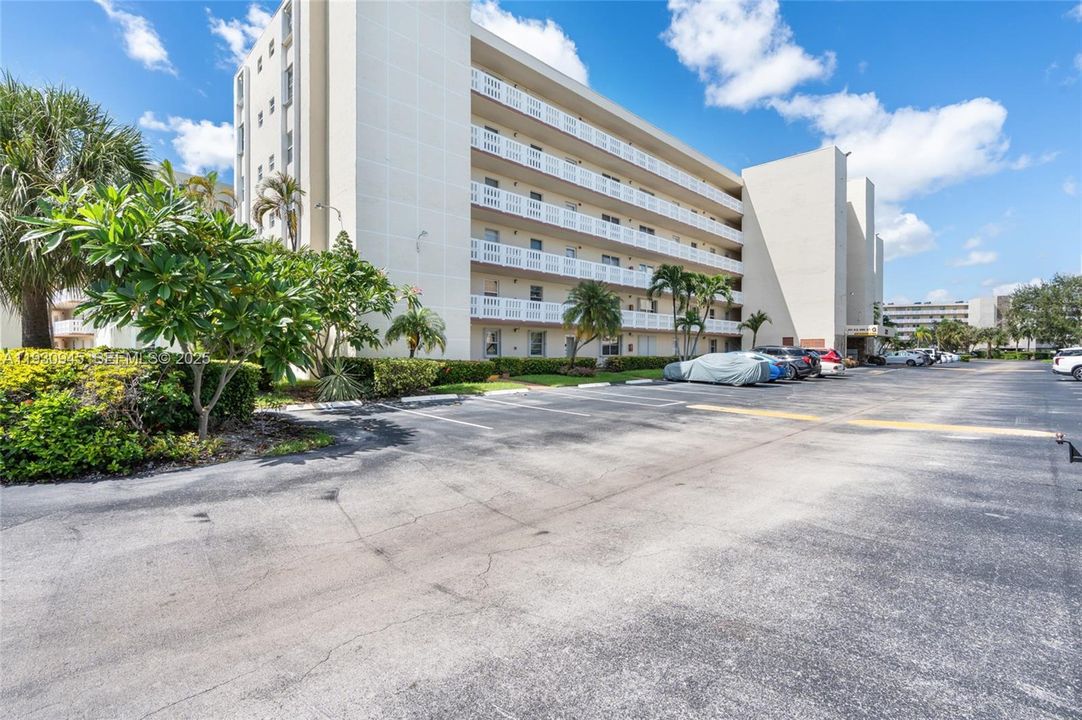 出租: $2,100 (2 贝兹, 2 浴室, 1190 平方英尺)