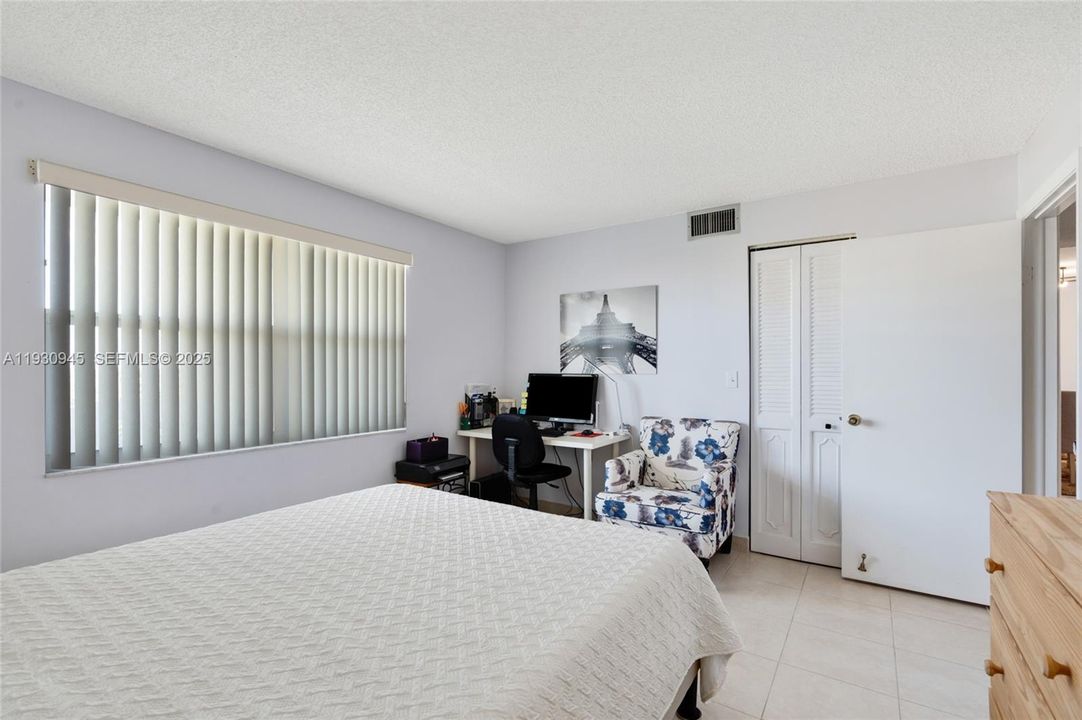 出租: $2,100 (2 贝兹, 2 浴室, 1190 平方英尺)