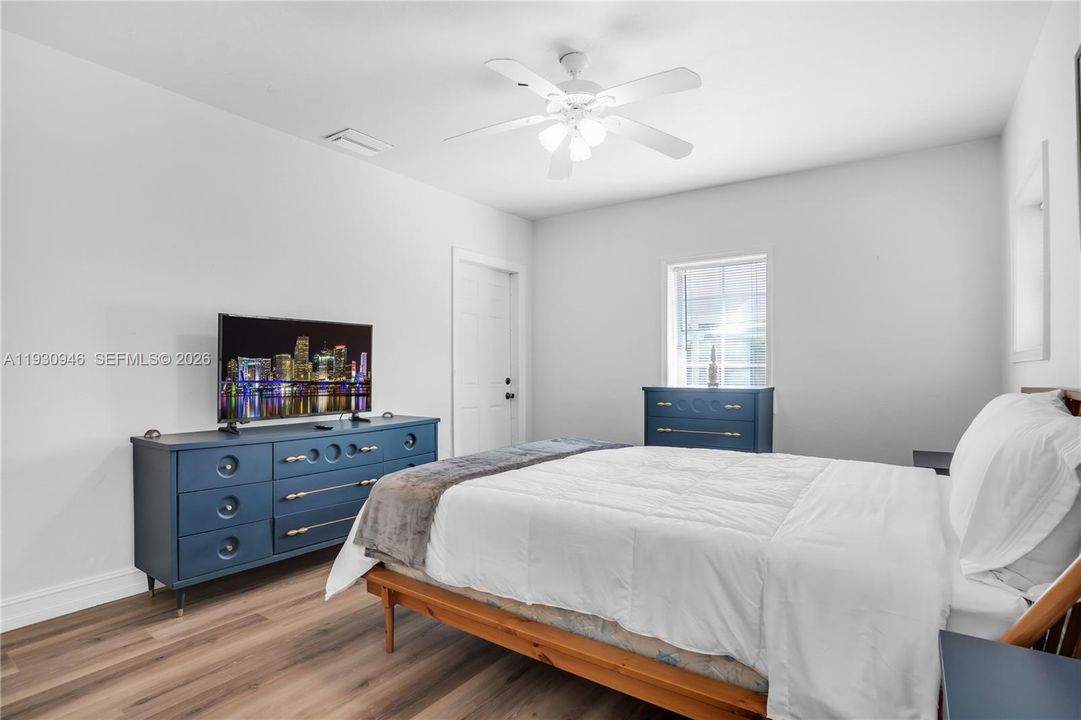 For Sale: $1,800,000 (4 beds, 4 baths, 2605 Square Feet)