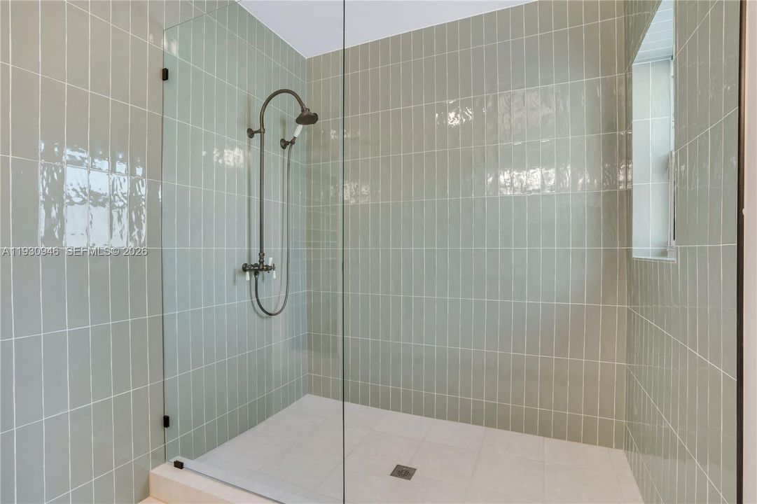 For Sale: $1,800,000 (4 beds, 4 baths, 2605 Square Feet)