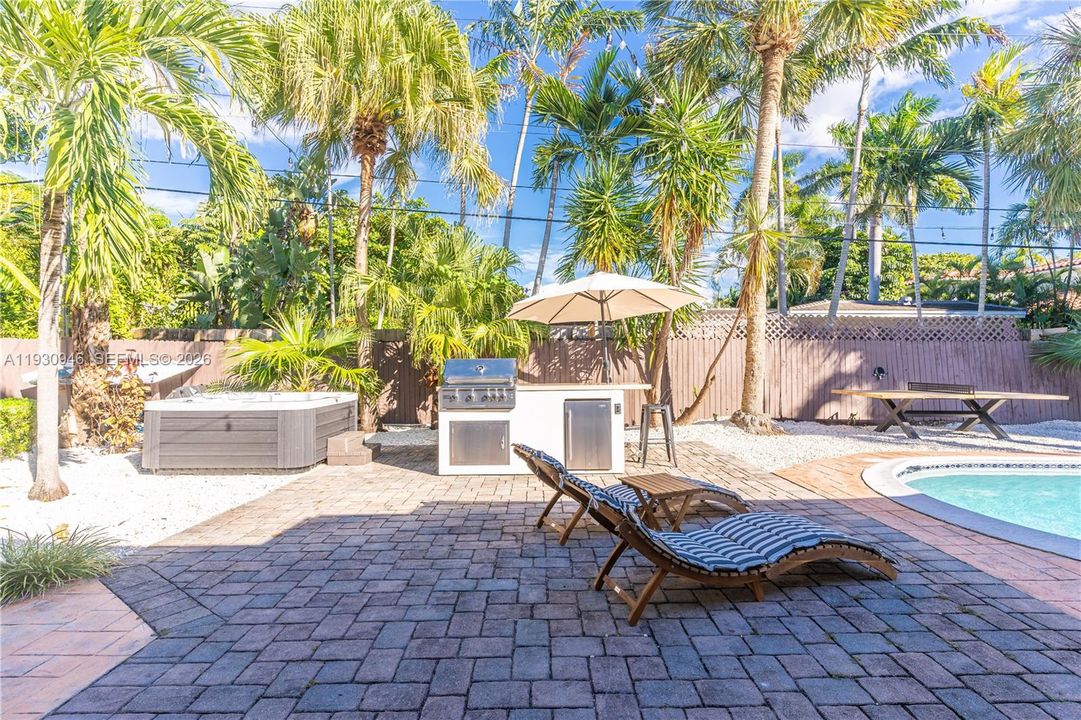 For Sale: $1,800,000 (4 beds, 4 baths, 2605 Square Feet)