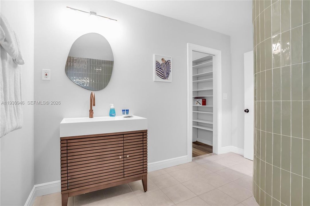 For Sale: $1,800,000 (4 beds, 4 baths, 2605 Square Feet)