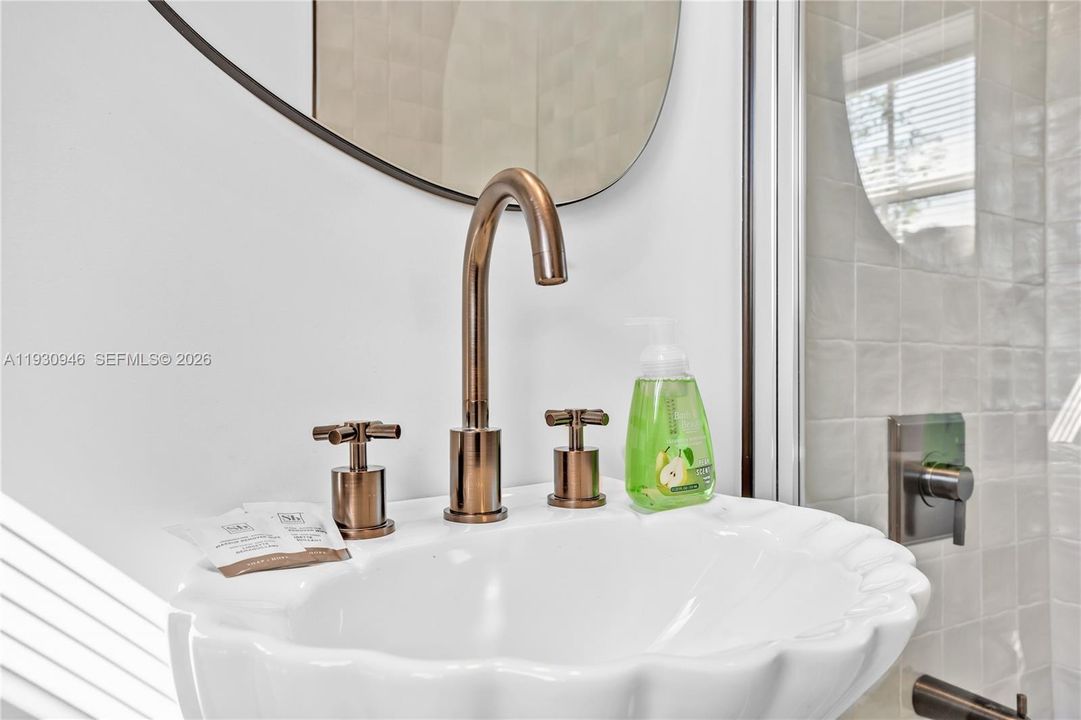 For Sale: $1,800,000 (4 beds, 4 baths, 2605 Square Feet)