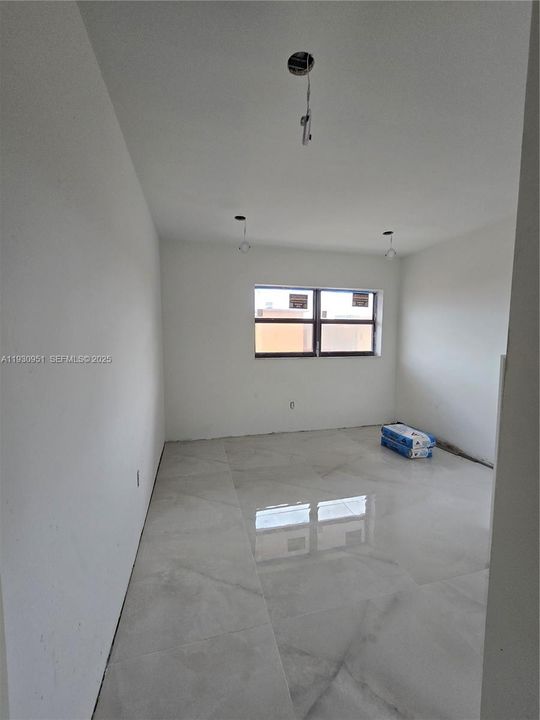 For Rent: $2,950 (3 beds, 2 baths, 1296 Square Feet)