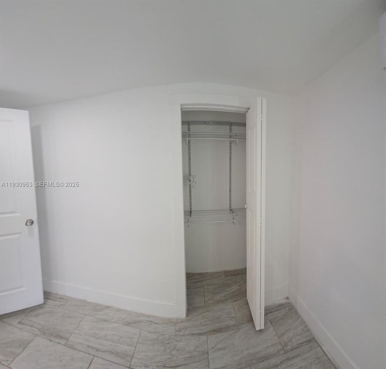 For Rent: $1,100 (0 beds, 1 baths, 400 Square Feet)