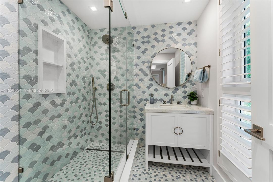 На продажу: $11,380,000 (4 спален, 5 ванн, 3723 Квадратных фут)