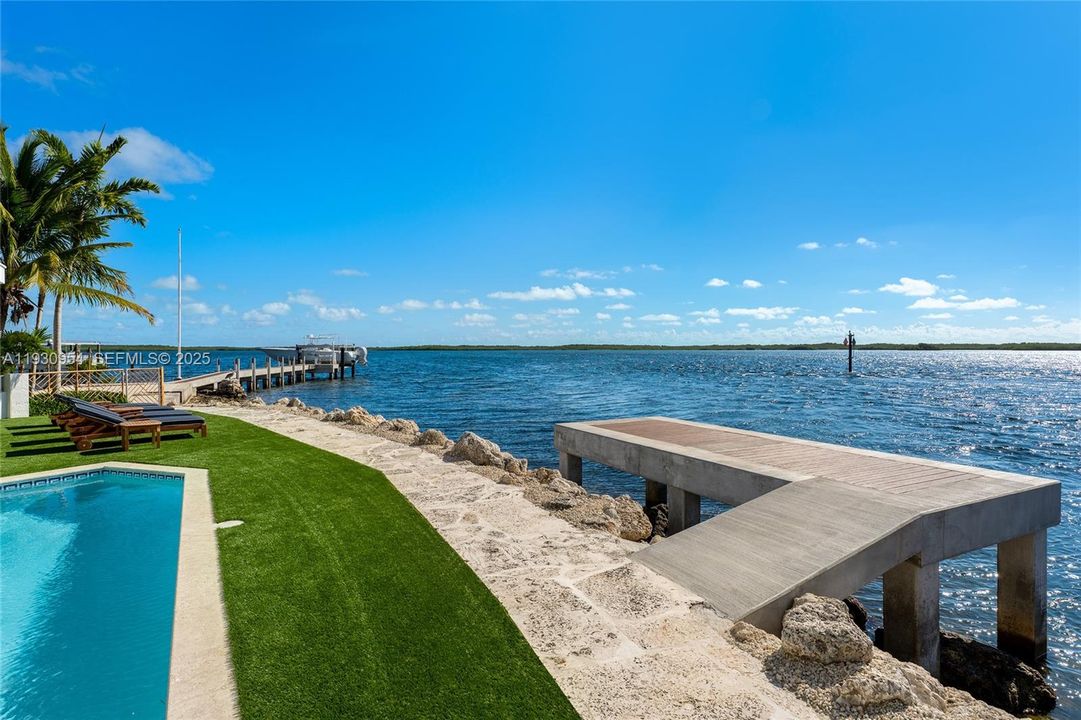 На продажу: $11,380,000 (4 спален, 5 ванн, 3723 Квадратных фут)