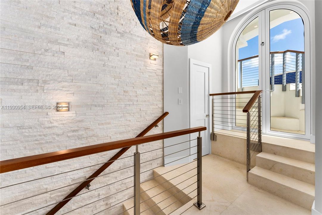 На продажу: $11,380,000 (4 спален, 5 ванн, 3723 Квадратных фут)