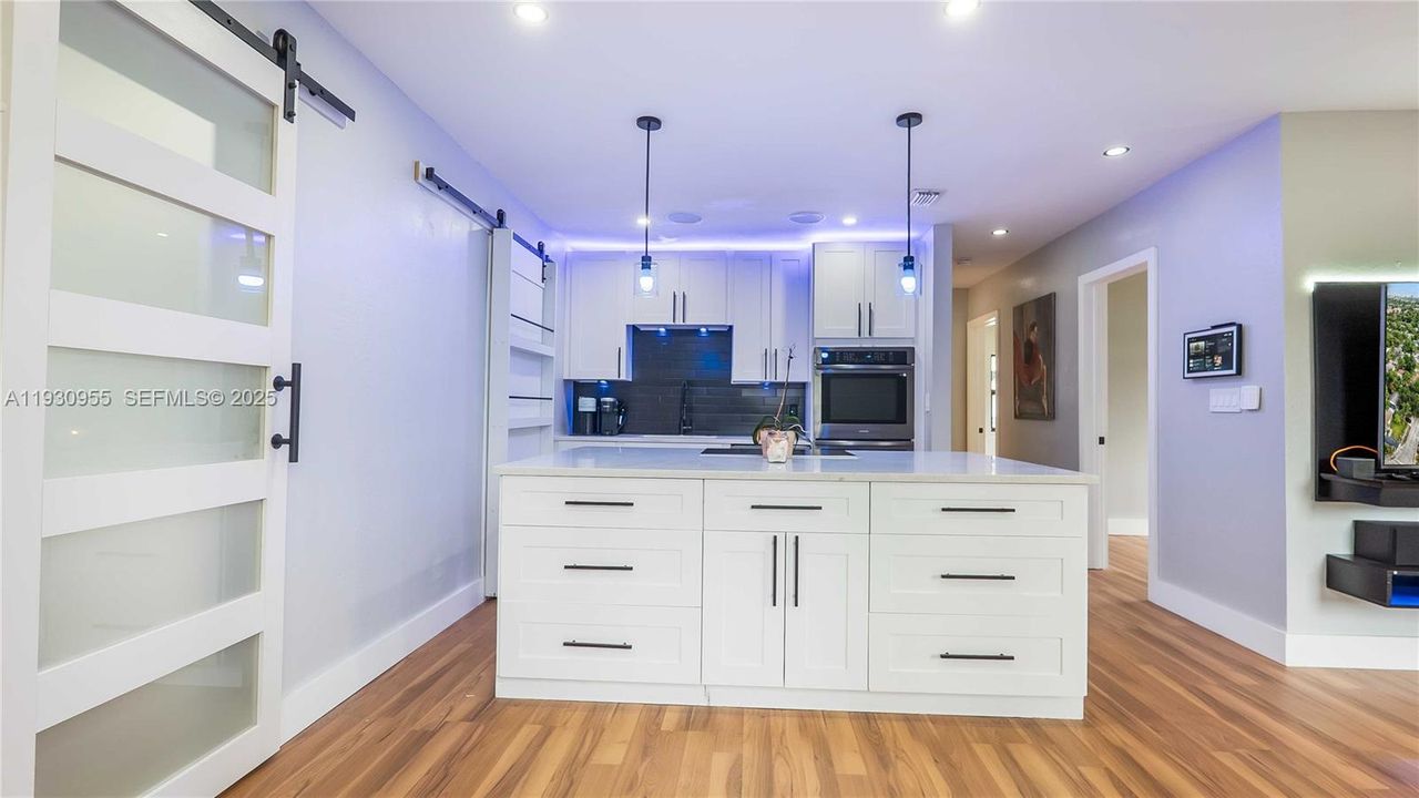 For Sale: $585,000 (4 beds, 2 baths, 1333 Square Feet)