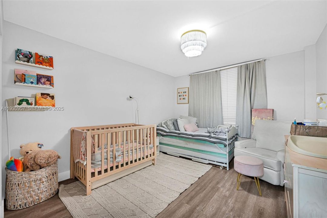 На продажу: $325,000 (2 спален, 2 ванн, 1242 Квадратных фут)