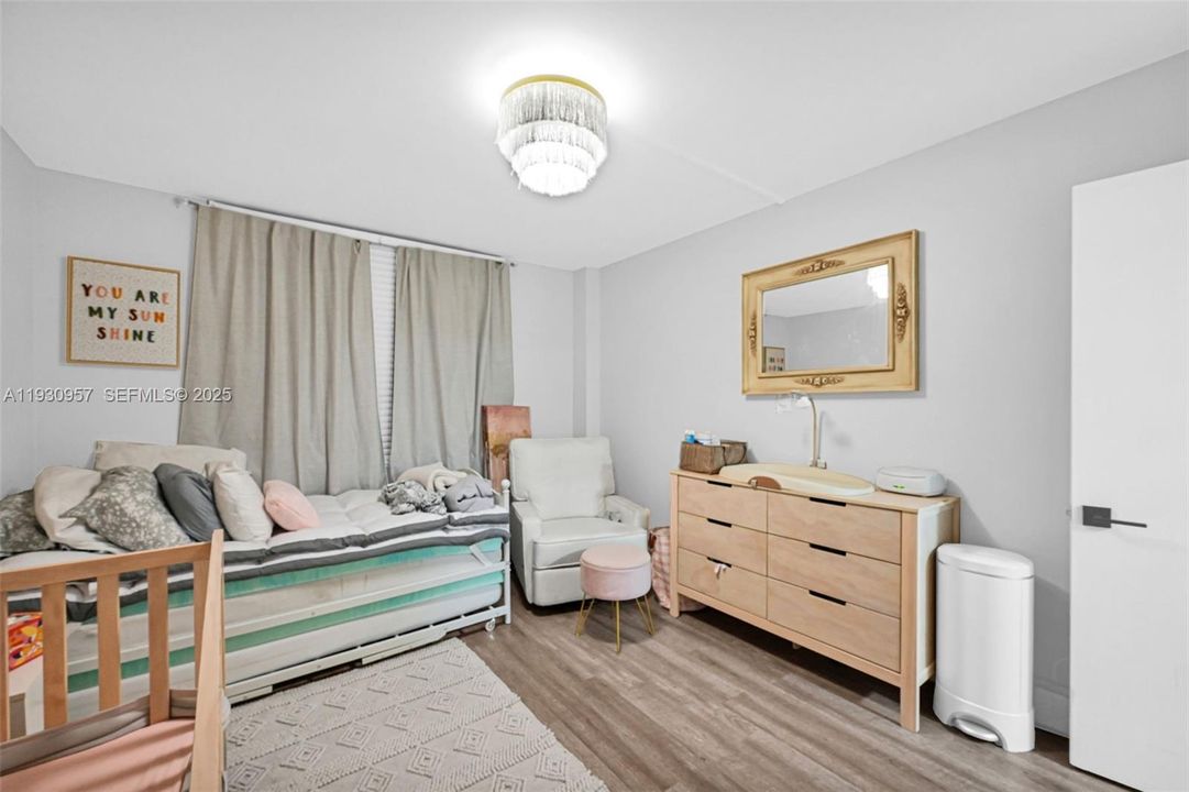 На продажу: $325,000 (2 спален, 2 ванн, 1242 Квадратных фут)