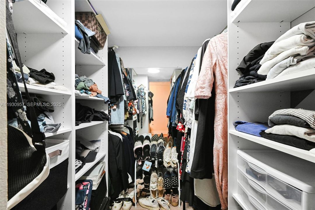 На продажу: $325,000 (2 спален, 2 ванн, 1242 Квадратных фут)