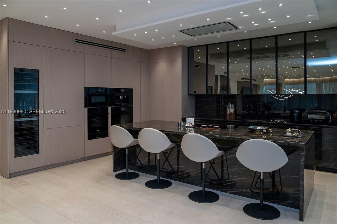 待售: $5,495,000 (3 贝兹, 3 浴室, 3110 平方英尺)