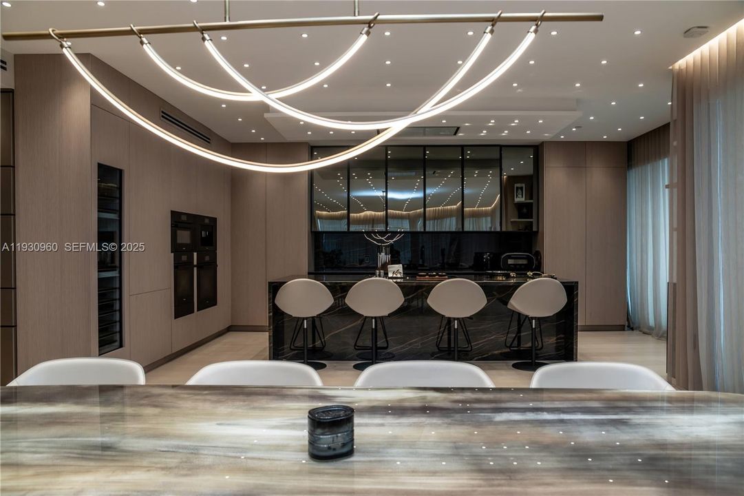 待售: $5,495,000 (3 贝兹, 3 浴室, 3110 平方英尺)