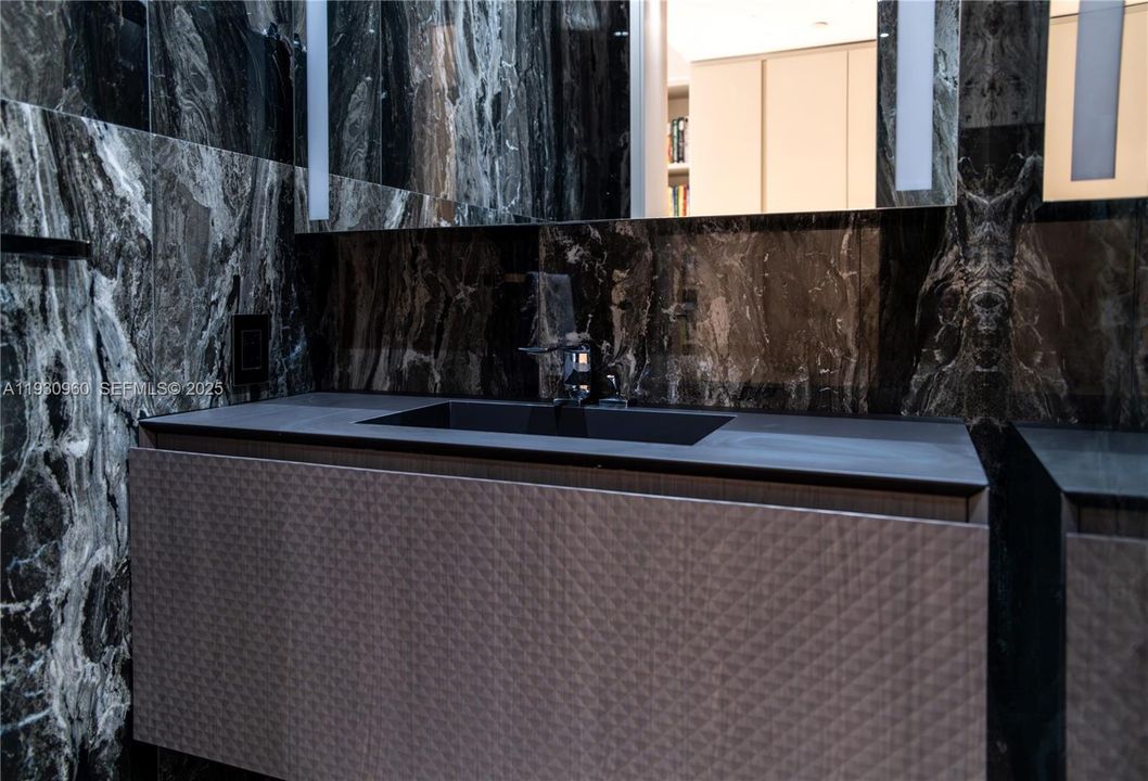 待售: $5,495,000 (3 贝兹, 3 浴室, 3110 平方英尺)