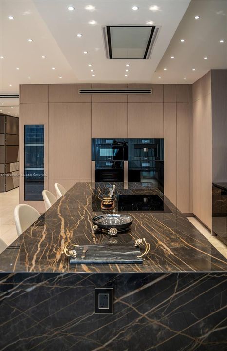 待售: $5,495,000 (3 贝兹, 3 浴室, 3110 平方英尺)