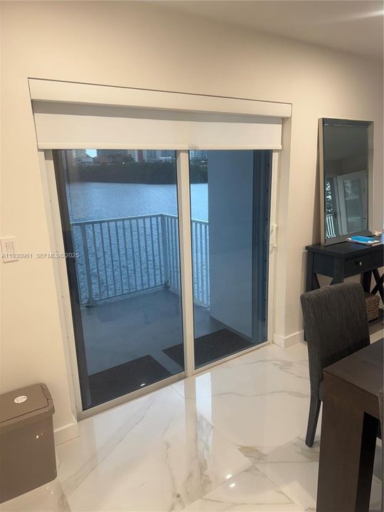 В аренду: $2,800 (2 спален, 1 ванн, 967 Квадратных фут)