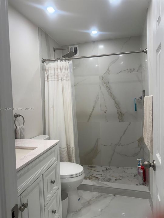 В аренду: $2,800 (2 спален, 1 ванн, 967 Квадратных фут)