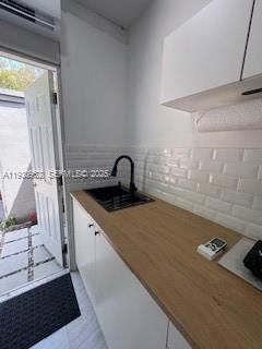 For Rent: $1,300 (0 beds, 1 baths, 1247 Square Feet)