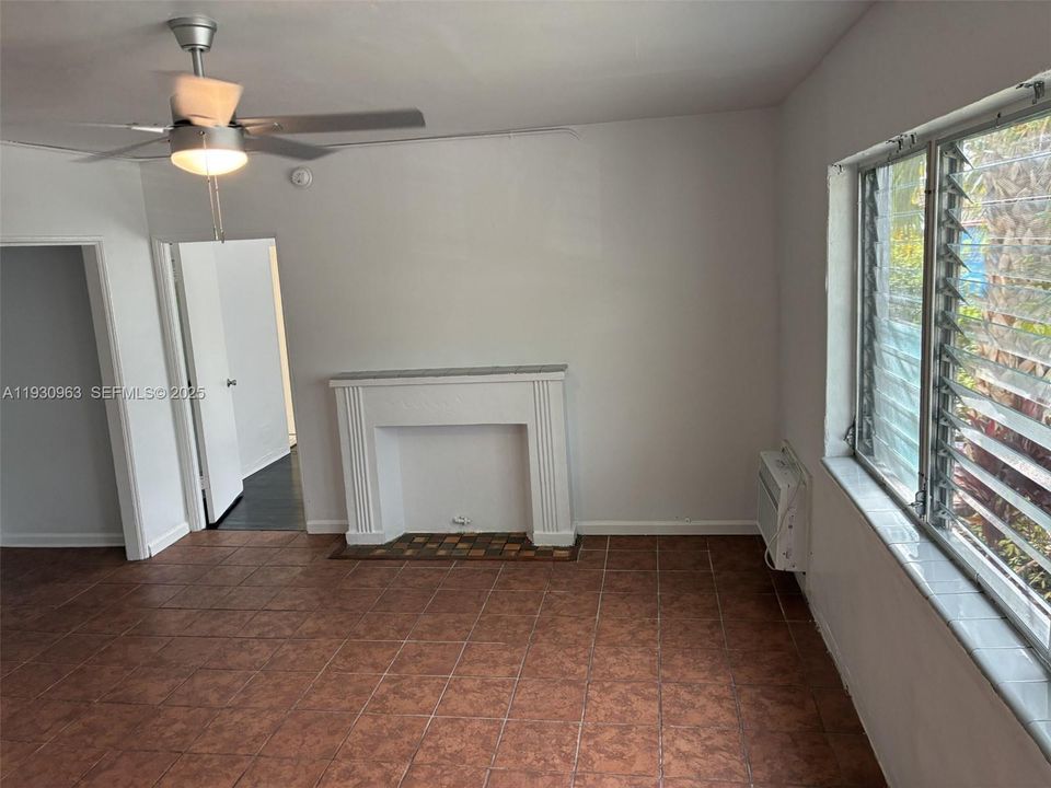 В аренду: $1,900 (1 спален, 1 ванн, 560 Квадратных фут)