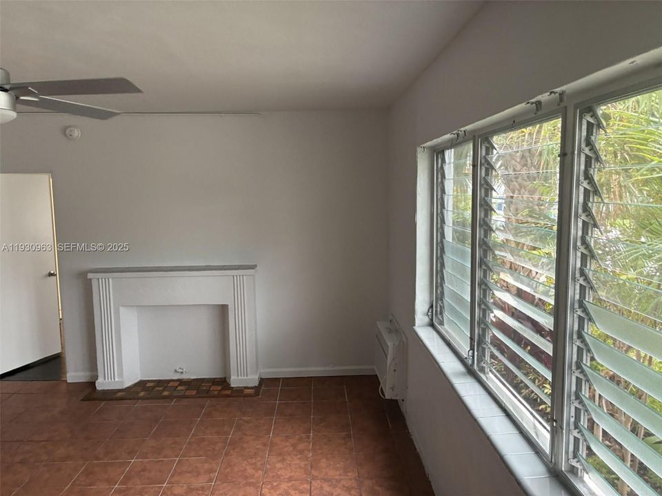 В аренду: $1,900 (1 спален, 1 ванн, 560 Квадратных фут)