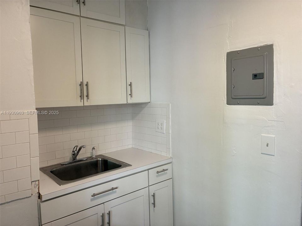 В аренду: $1,900 (1 спален, 1 ванн, 560 Квадратных фут)