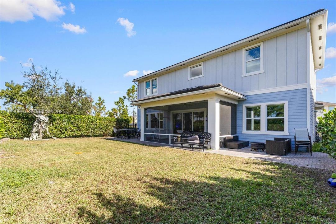 For Sale: $774,000 (6 beds, 4 baths, 3361 Square Feet)