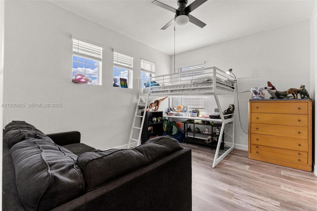 For Sale: $774,000 (6 beds, 4 baths, 3361 Square Feet)