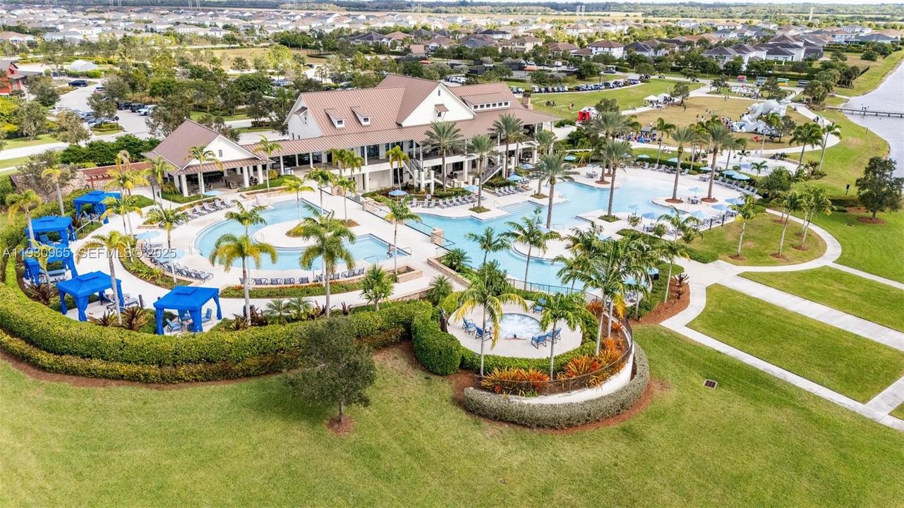 For Sale: $774,000 (6 beds, 4 baths, 3361 Square Feet)