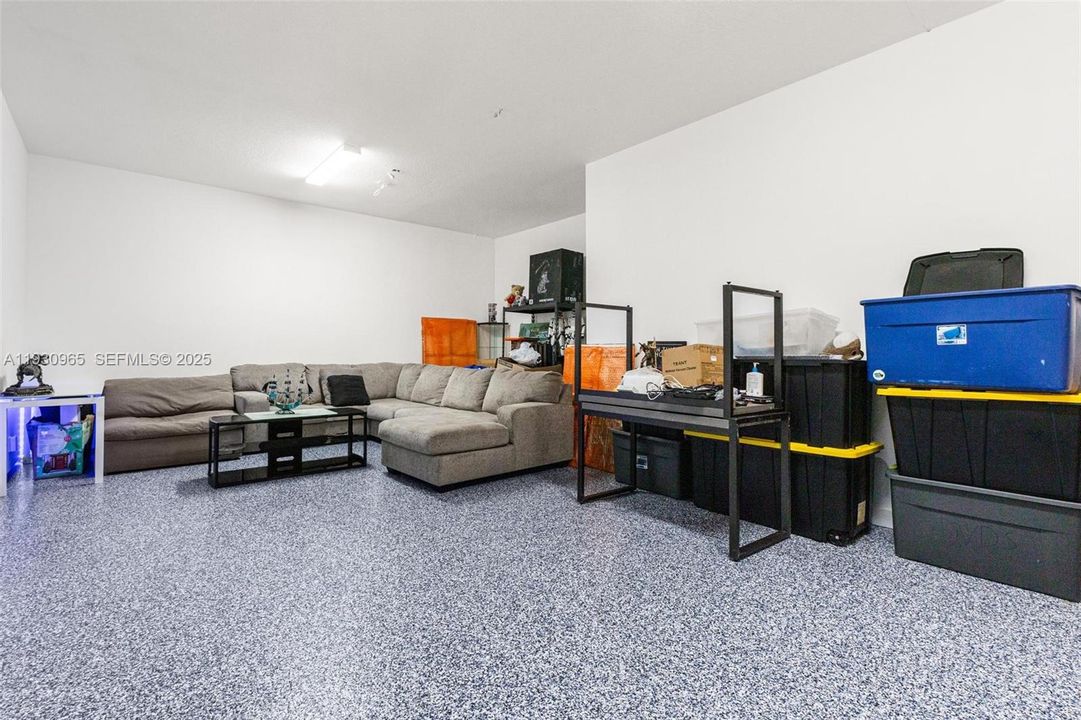 For Sale: $774,000 (6 beds, 4 baths, 3361 Square Feet)