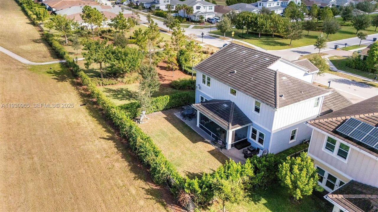 For Sale: $774,000 (6 beds, 4 baths, 3361 Square Feet)