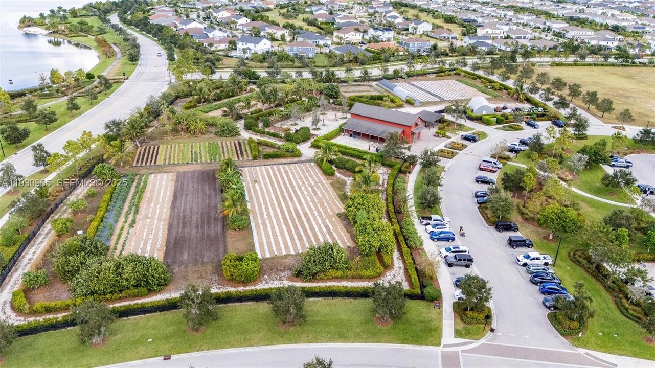 For Sale: $774,000 (6 beds, 4 baths, 3361 Square Feet)